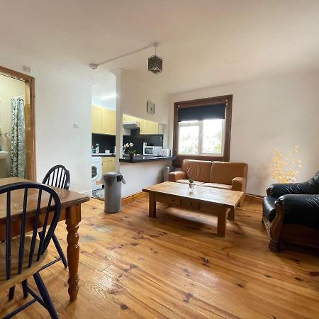 Private Double Room In Stratford 런던 외부 사진